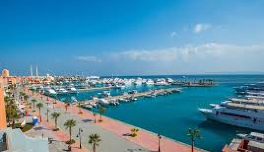 Hurghada Ausflüge ab El Gouna - Panoramablick auf das Rote Meer bei Sonnenuntergang