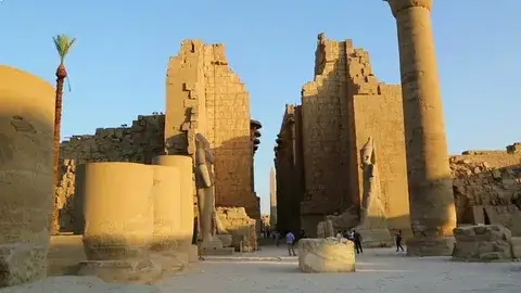 Medinet Habu Tour
