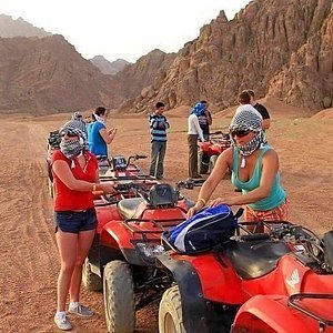 Quad Safari ab Sahl Hasheesh - Fahrer in der Wüste
