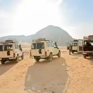 Jeep Safari Marsa Alam - Geländewagen in der Wüste bei Sonnenuntergang