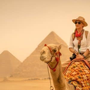 Pyramiden von Gizeh Tour ab Hurghada - Kamelreiten vor den Pyramiden